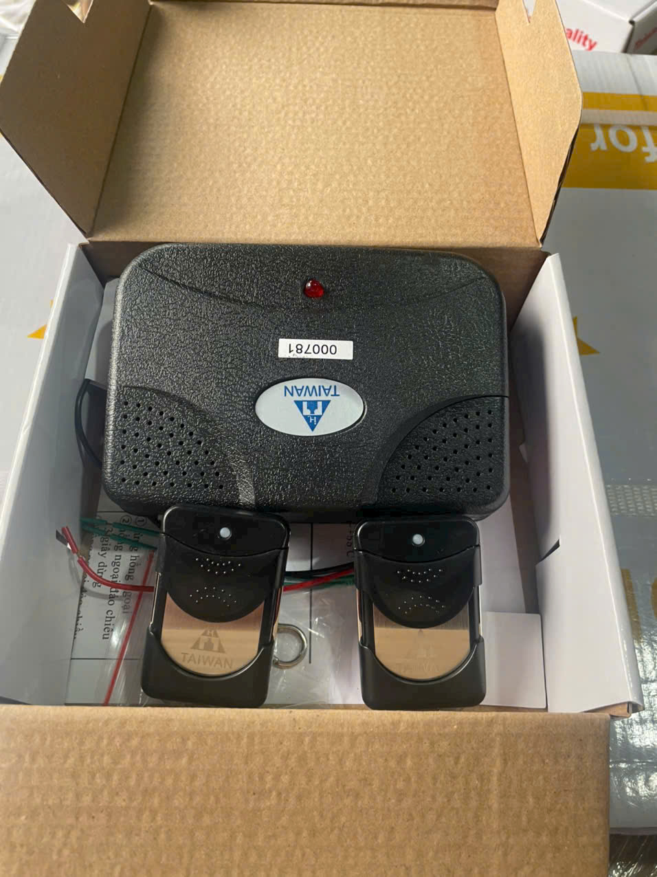 Bán và hướng dẫn lắp đặt hộp điều khiển cửa cuốn tại phường Bình Trưng.