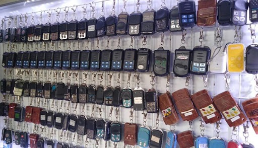 Chuyên sửa chìa khoá cửa cuốn (remote, tay điều khiển) bị hư tại phường An Lạc