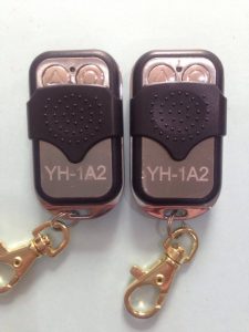 Đánh thêm chìa khoá remote cửa cuốn tại quận 7- Hotline 0908 36 1357