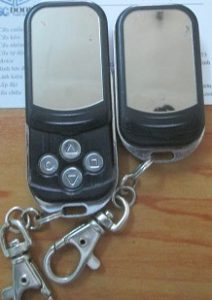 Địa chỉ dịch vụ làm thêm chìa khoá remote cửa cuốn tại quận 11-  Hotline 0908 36 1357