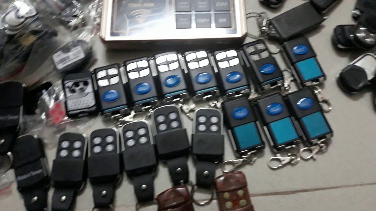 Giá làm khoá cửa cuốn (tay điều khiển, remote) tại phường Đông Hưng Thuận