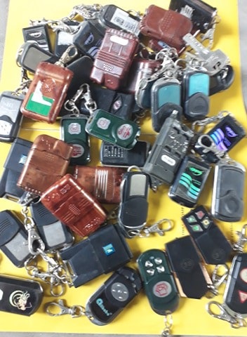 Giá làm khoá cửa cuốn (tay điều khiển, remote) tại phường Thạnh Mỹ Tây