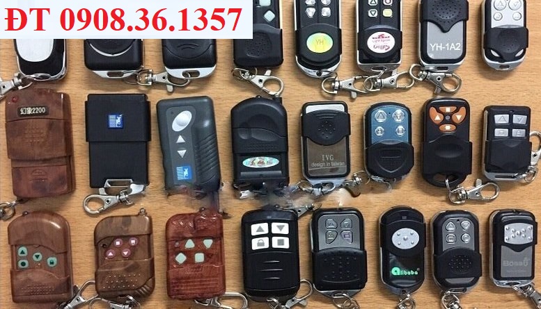 Làm thêm, sao chép tay điều khiển từ xa cửa cuốn tại nhà, quận 10