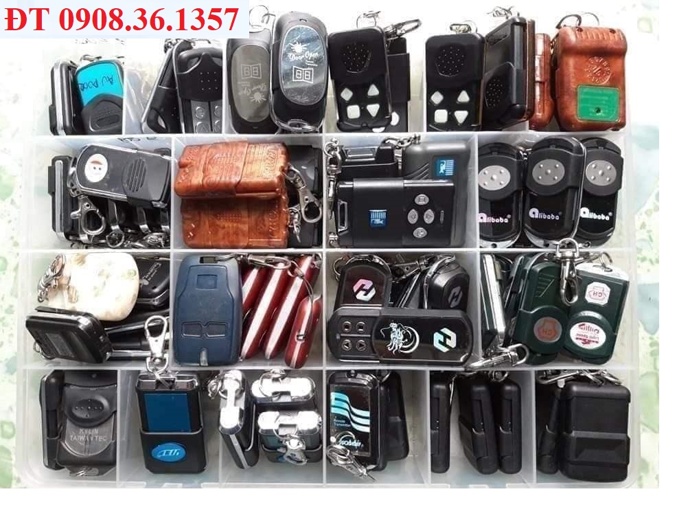 Làm thêm, sao chép tay điều khiển từ xa cửa cuốn tại nhà, quận 8