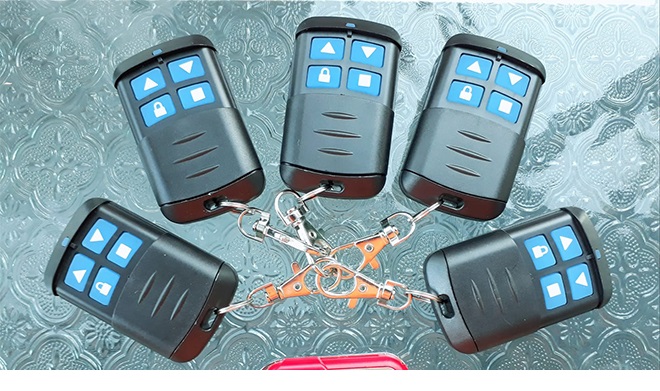 Sao chép, đánh chìa khoá cửa cuốn (remote) tại nhà, phường Gò Vấp TPHCM