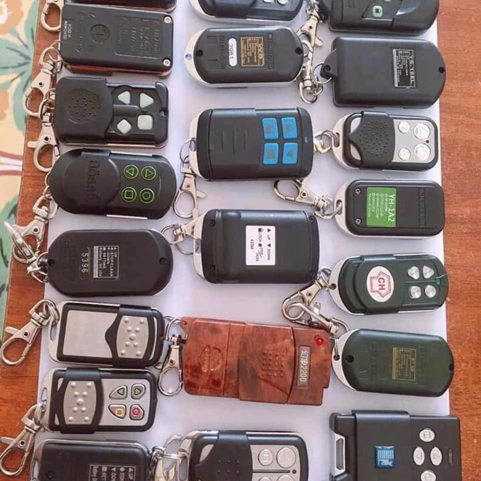 Sao chép, đánh chìa khoá cửa cuốn (remote) tại nhà, xã Bình Khánh TPHCM