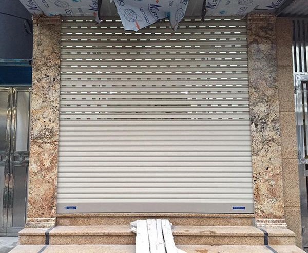 Sửa cửa cuốn bị kẹt bị kêu bị sập bị tuột bị vướng vật cản tại quận 5