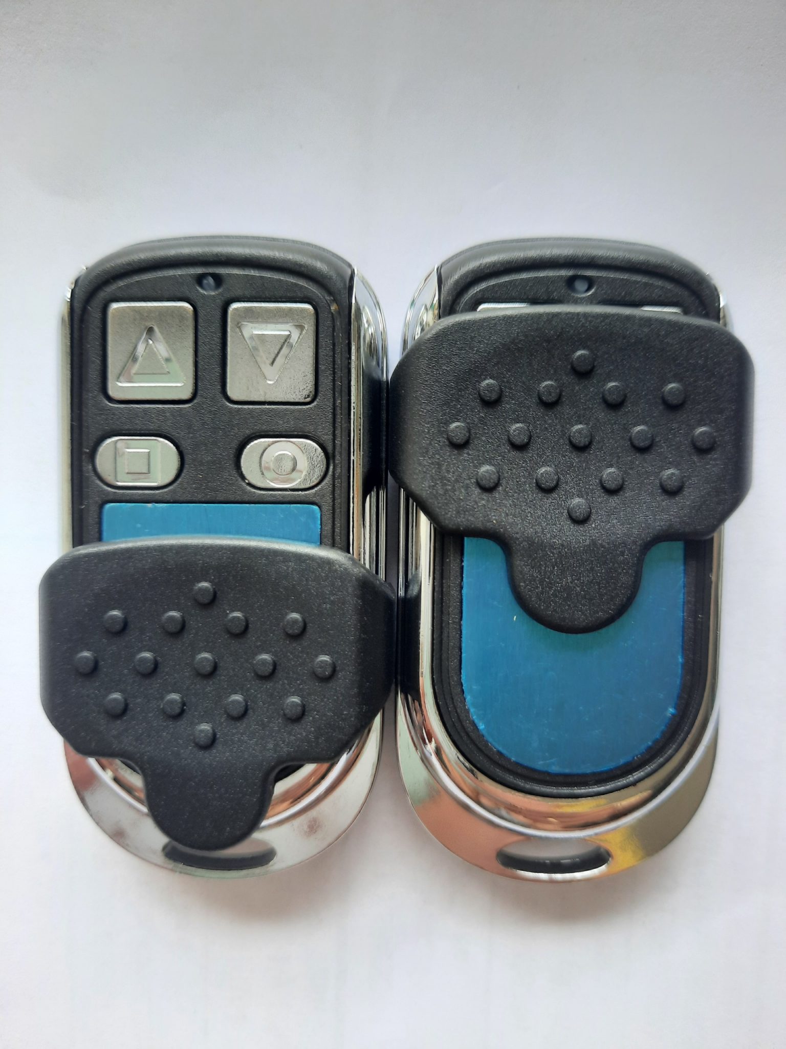 Thay pin remote cửa cuốn Tân Phú