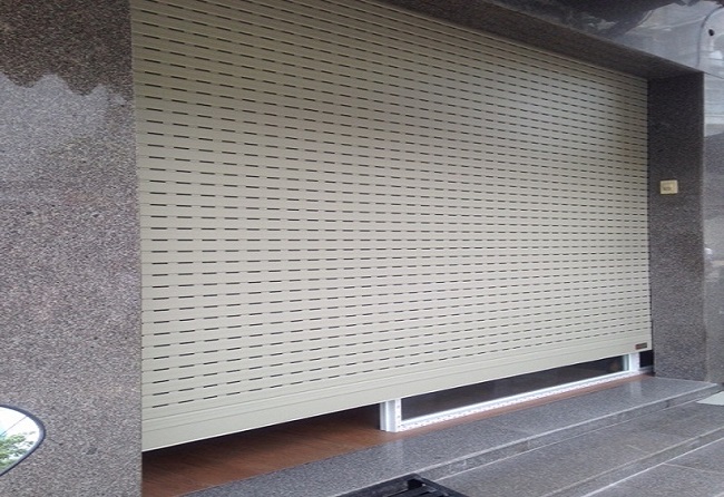 Thợ sửa cửa cuốn tại quận 9