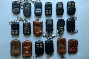 Chuyên sửa cửa cuốn không hoạt động, bị kẹt, bị kêu, xổ lô, remote tại xã Vĩnh Lộc