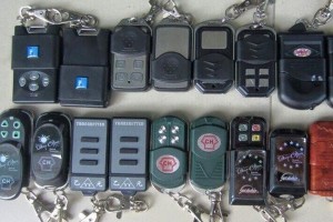 Giá làm khoá cửa cuốn (tay điều khiển, remote) tại phường Bình Hưng Hòa