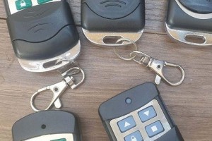 Sao chép, đánh chìa khoá cửa cuốn (remote) tại nhà, phường Bình Tân TPHCM