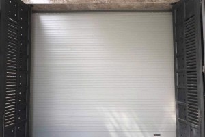 Sửa cửa cuốn tại phường Gia Định TPHCM - Sửa cửa bị kẹt, bấm remote cửa không chạy