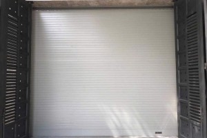 Sửa cửa cuốn tại phường Thạnh Mỹ Tây TPHCM - Sửa cửa bị kẹt, bấm remote cửa không chạy