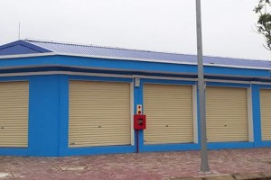 Thợ thi công lắp cửa cuốn tại huyện Củ Chi