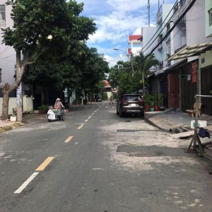 Nhà bán mặt tiền kinh doanh đường Lê Quốc Trinh