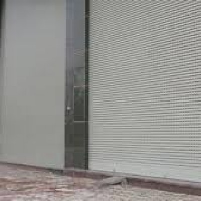 Thi công lắp đặt cửa cuốn quận 11