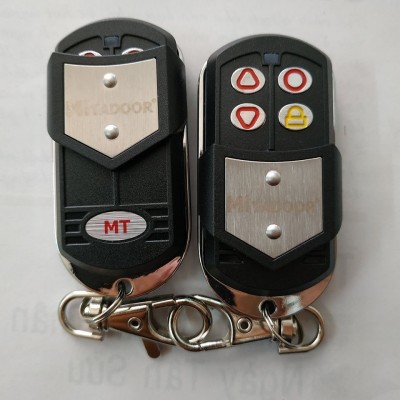 Thợ làm thêm chìa khóa điều khiển cửa cuốn từ xa tại quận 1