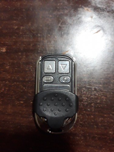 Đánh khoá cửa cuốn