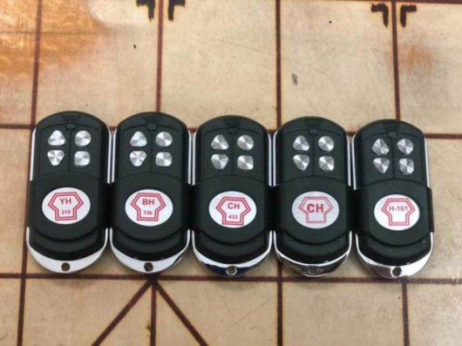 Đánh thêm chìa khóa cửa cuốn tại quận Thủ Đức - Hotline 0908 36 1357