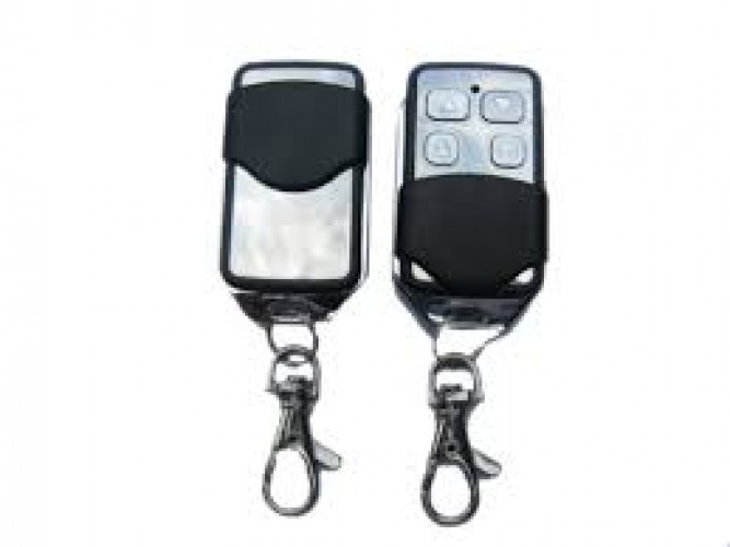 Điều khiển khóa cửa cuốn thông minh từ xa trên điện thoại