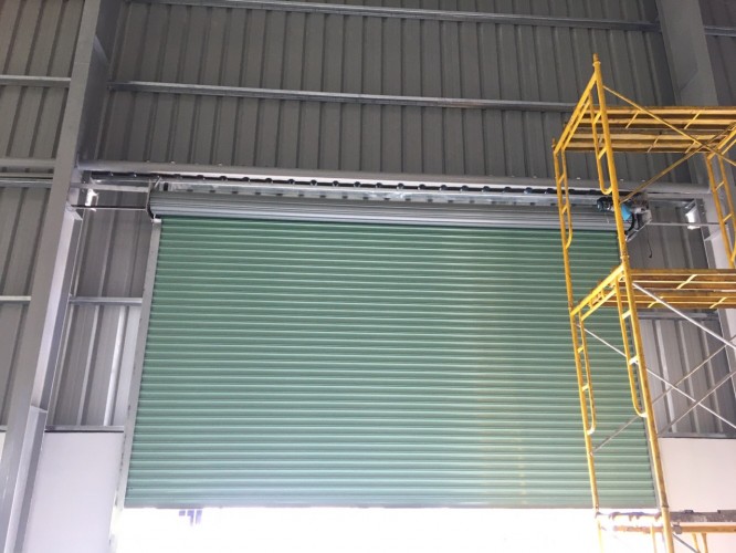 Lắp đặt cửa cuốn Hóc Môn