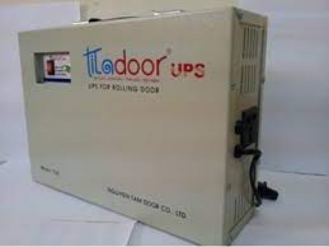 Thợ gắn bình tích điện cửa cuốn tại quận 2