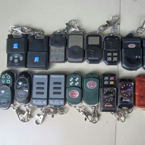 Thợ làm khoá cửa cuốn quận 1